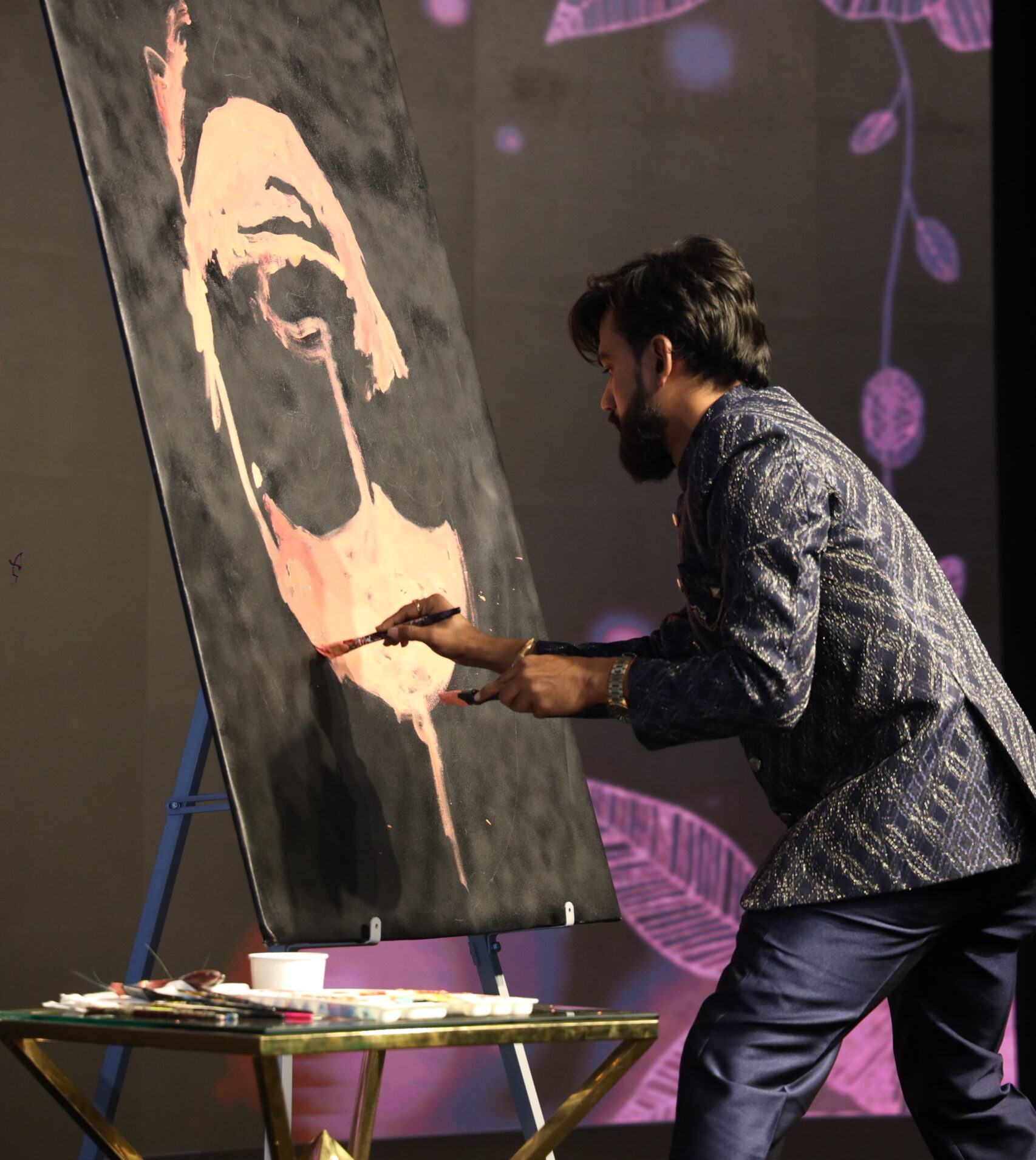 Speed Painter Sarvam at an awards and gala night for a corporate event in Pune