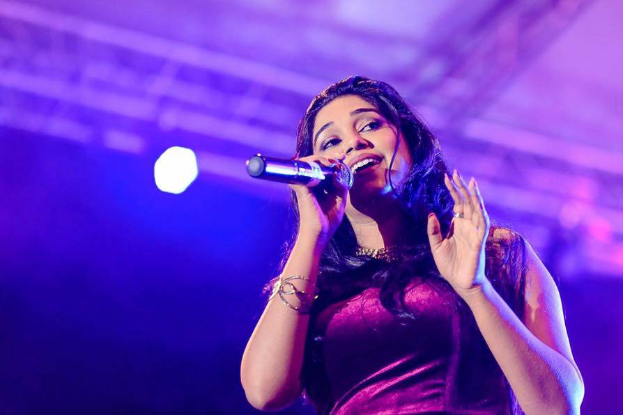 Book Bollywood Singer Antara Mitra - Black Hat Talent Solutions