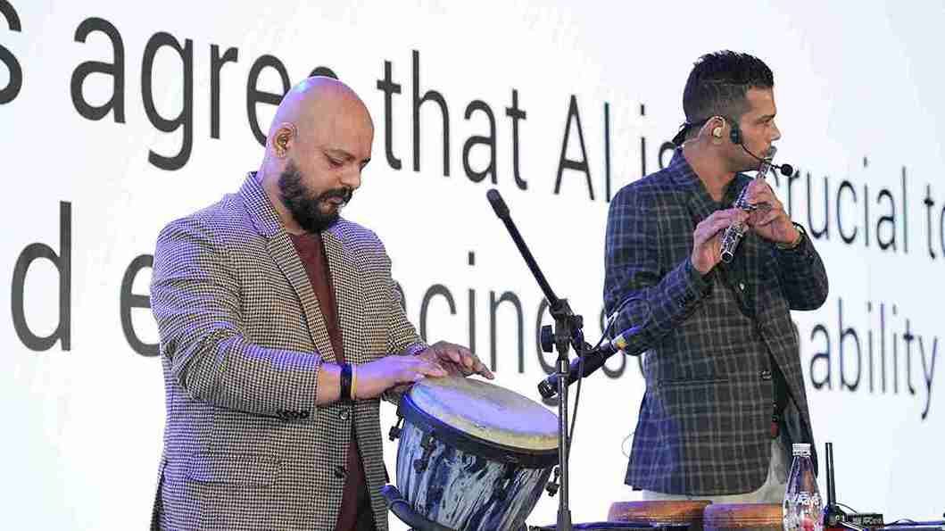 Clive and Rahul performing at a corporate event in Mumbai