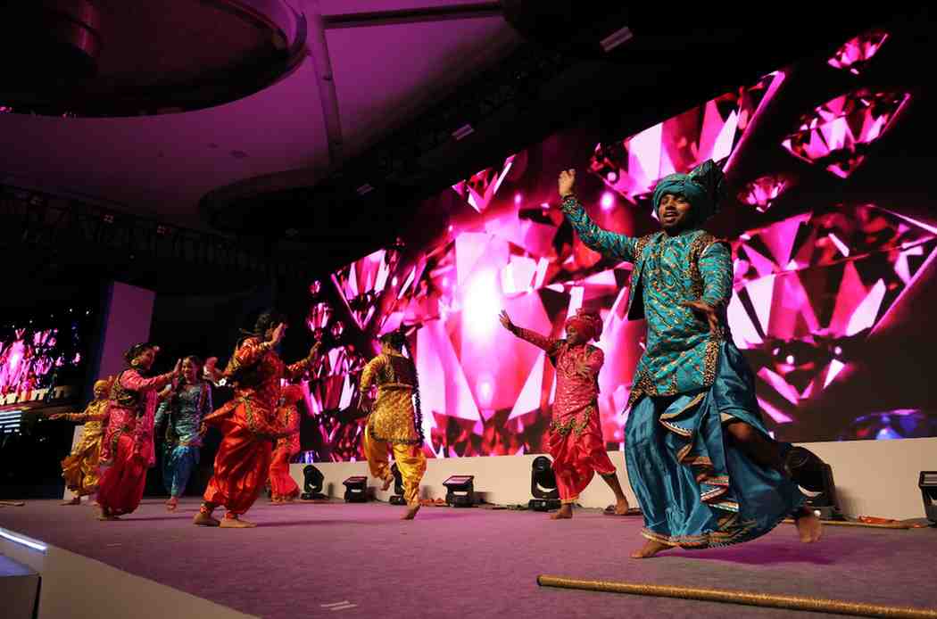 Dance Smith performing at a corporate event in Delhi