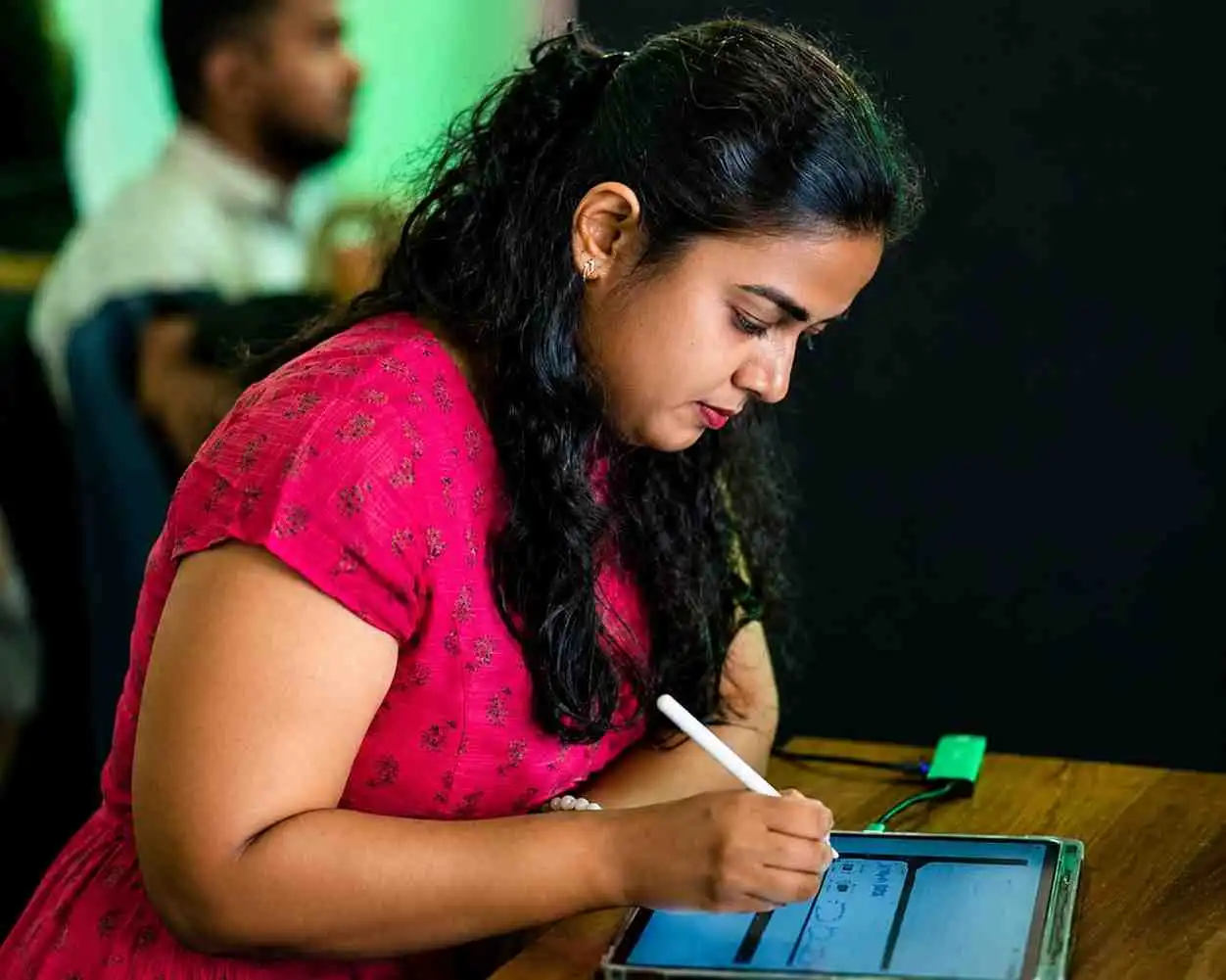 Graphical Illustrator Nitasha at a corporate event in Mumbai