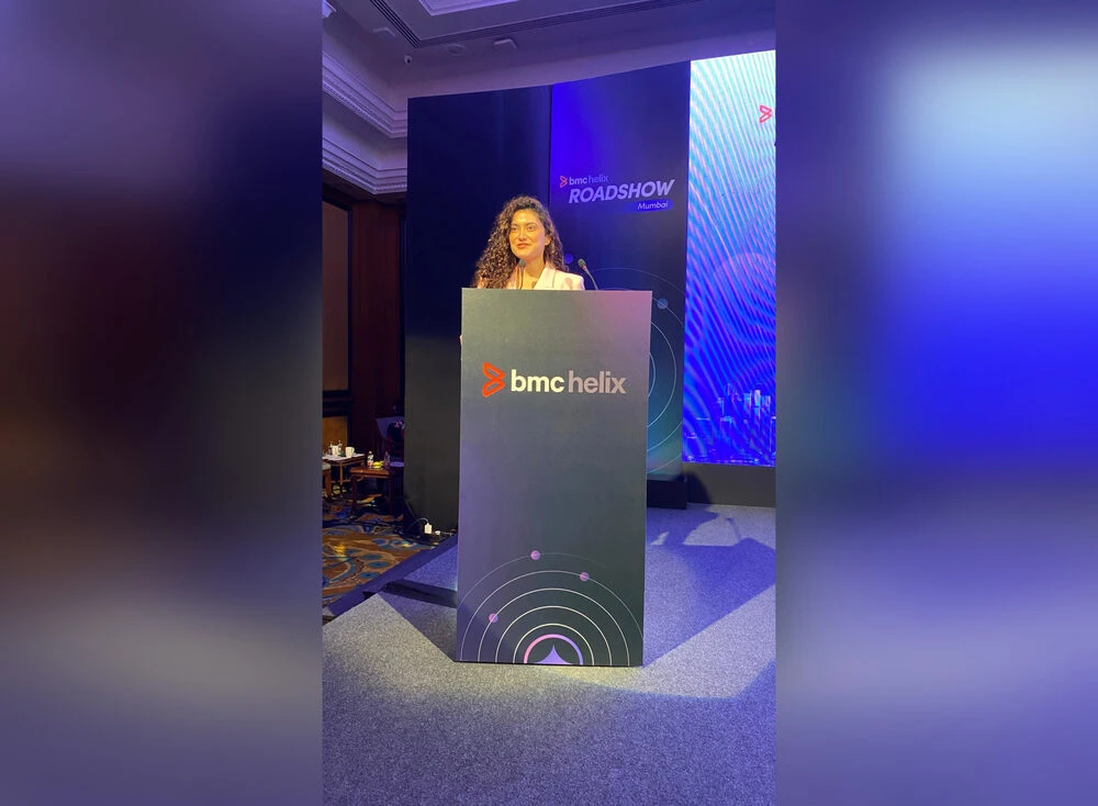 Emcee Aanchal Bajwa hosting a corporate event in Mumbai Emcee Aanchal Bajwa hosting a corporate event in Mumbai