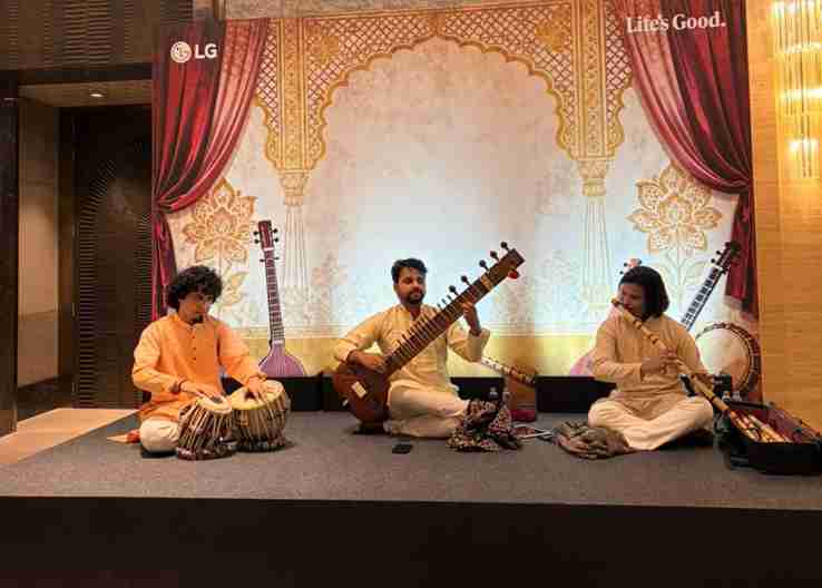 Instrumentalist Prasad Rahane performing at a corporate event in Mumbai