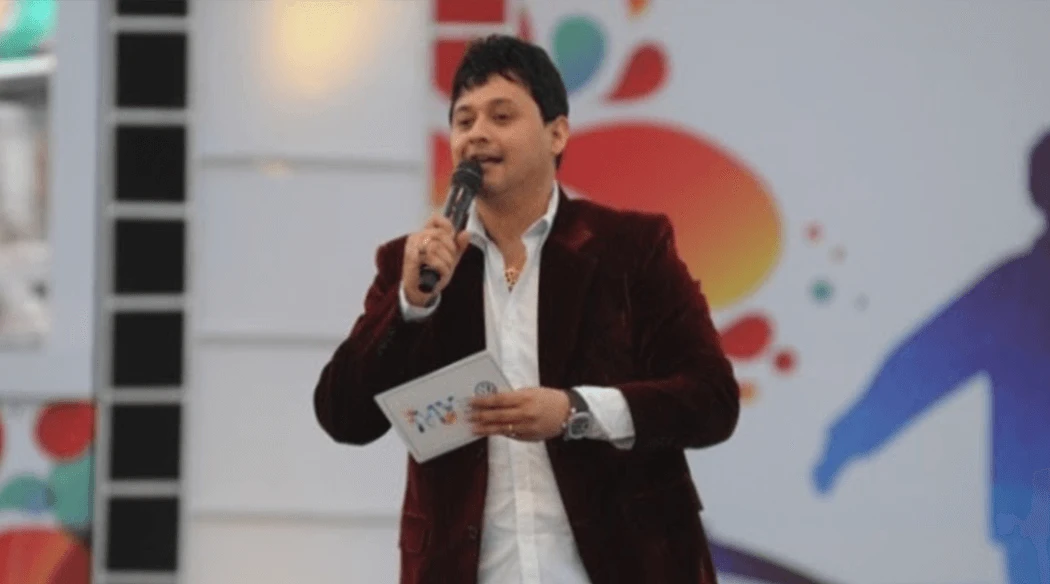 Swapnil Joshi hosting a corporate event