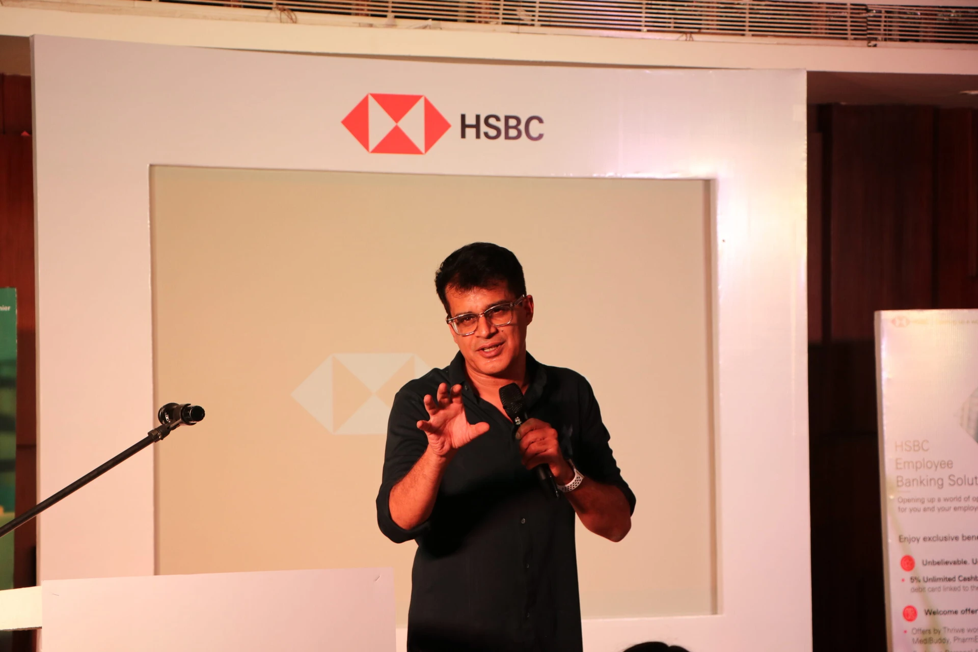 Anshu Mor performing at a corporate event in Noida