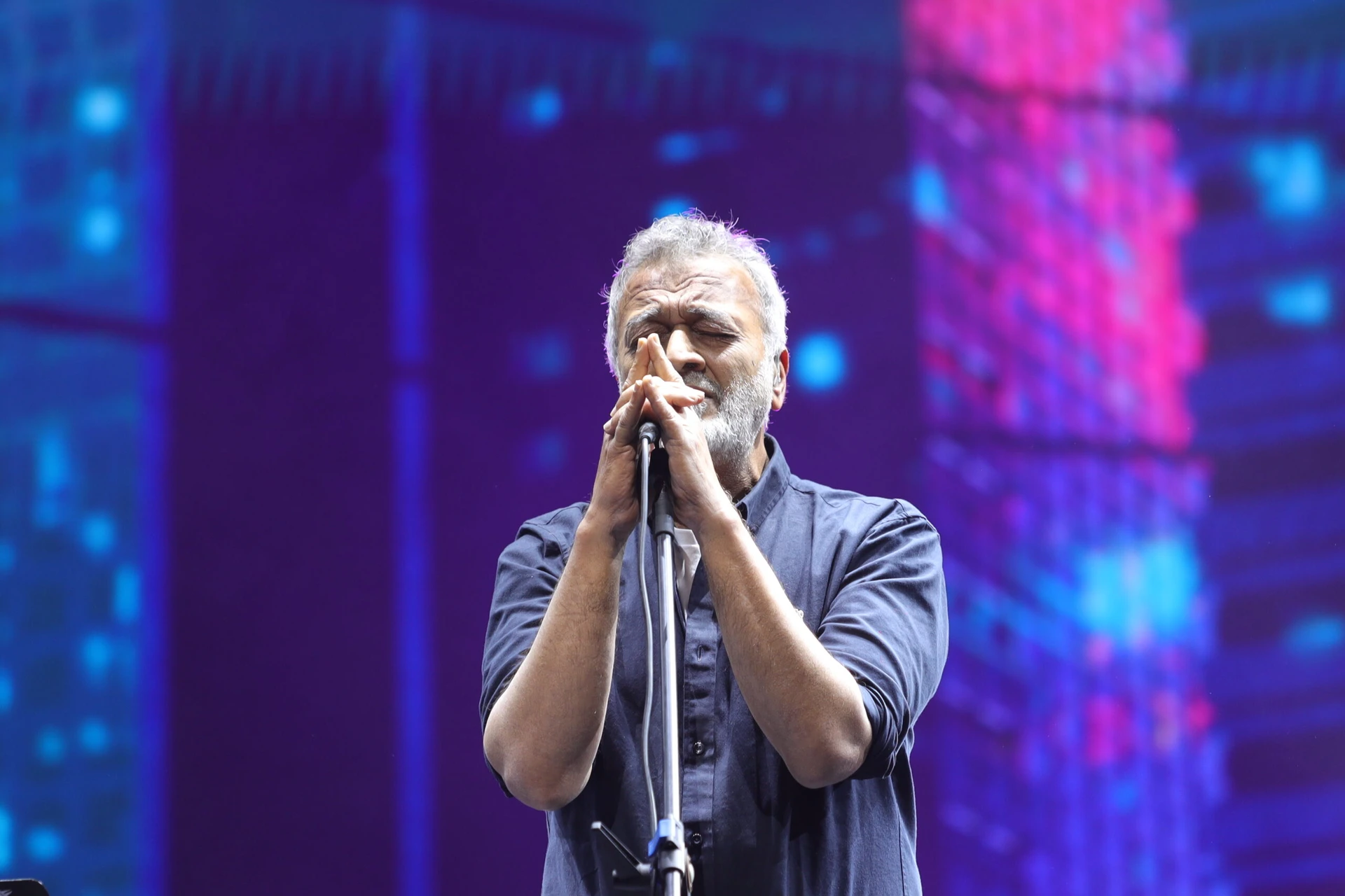 Lucky Ali performing at the BMW Joytown Festival in Mumbai