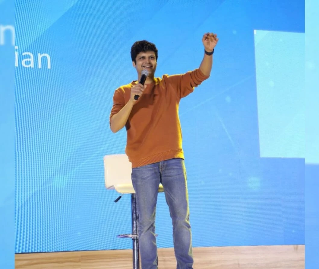 Rahul Subramanian performing at a corporate event in Bangalore