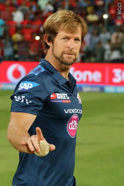 Cricketer Motivational Speakers Jonty Rhodes for Event