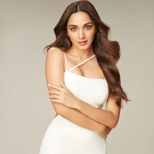 Hire a Celebrity Kiara Advani for Event