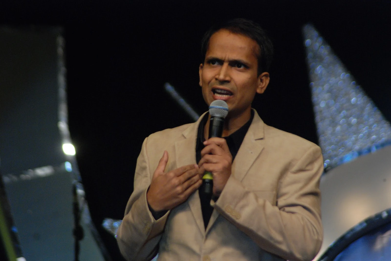 Book Standup Comedian - Ranjan Sahu Online