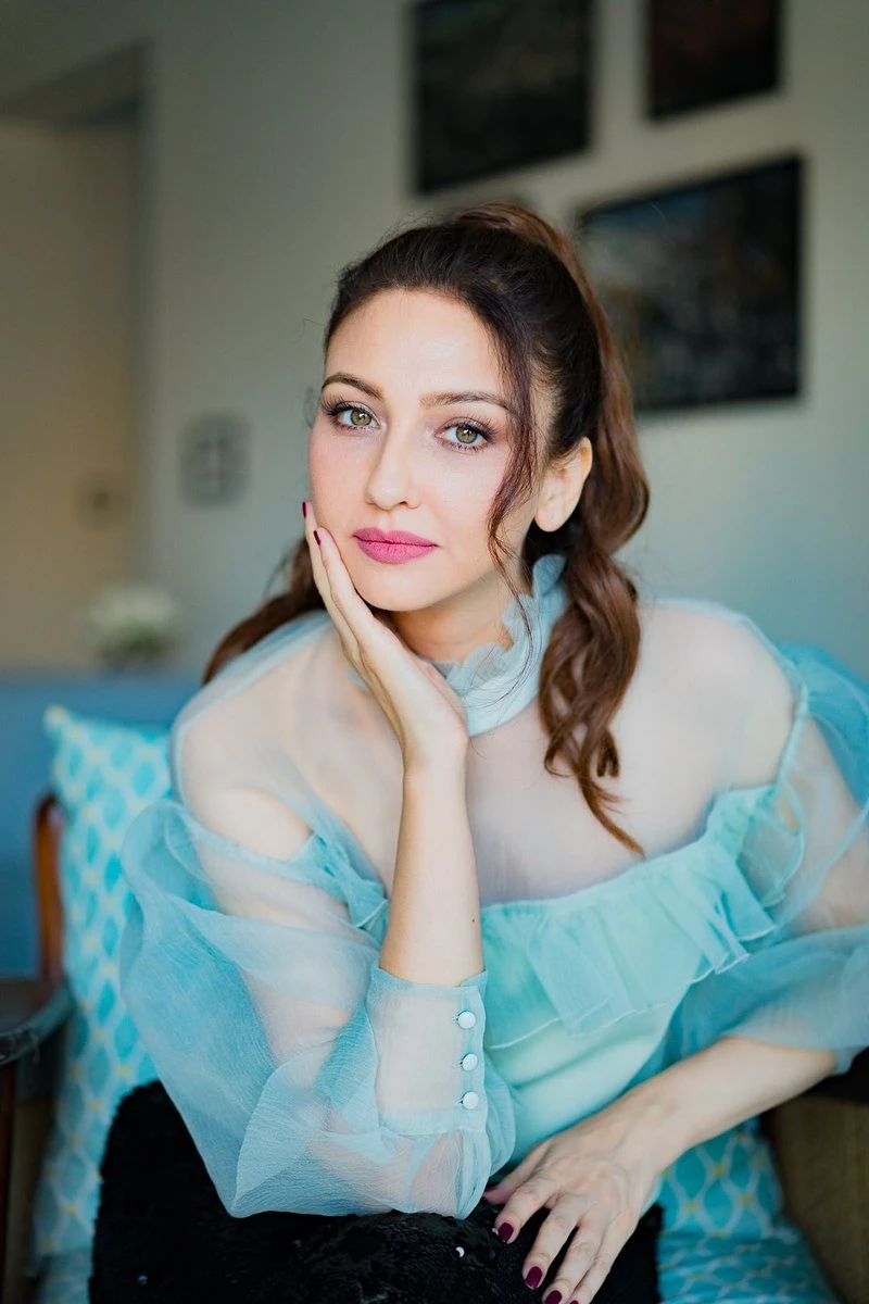 Book a Celebrity Saumya Tandon for Corporate Event