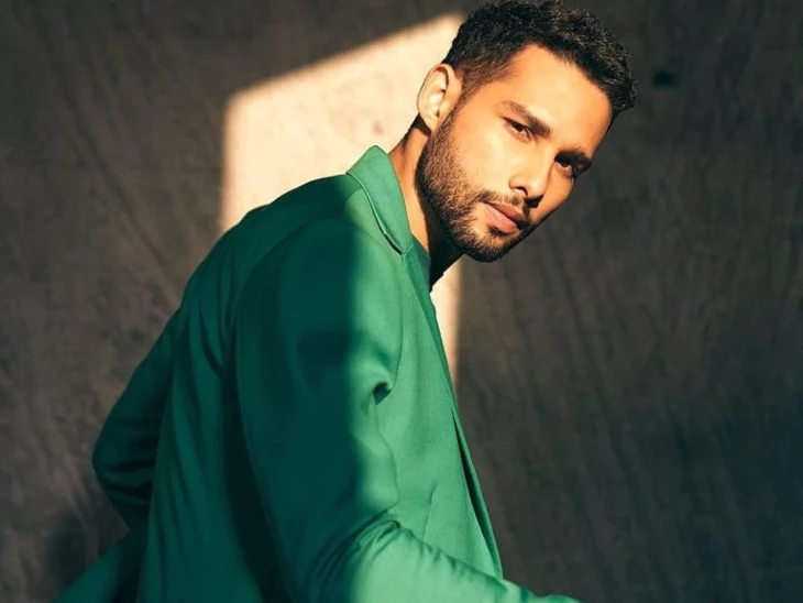 Hire a Celebrity Siddhant Chaturvedi for Event