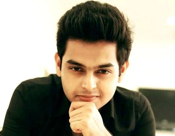 Standup Comedian Siddharth Sagar for Party