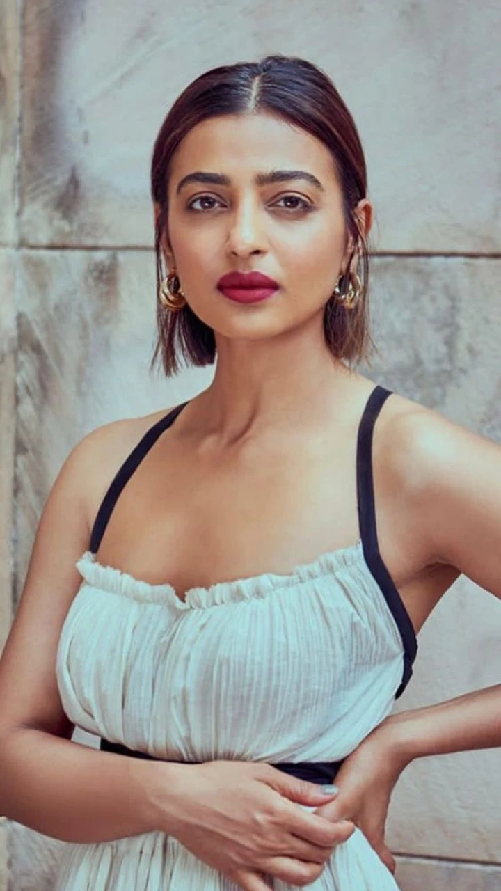 Book a Celebrity Radhika Apte for Party