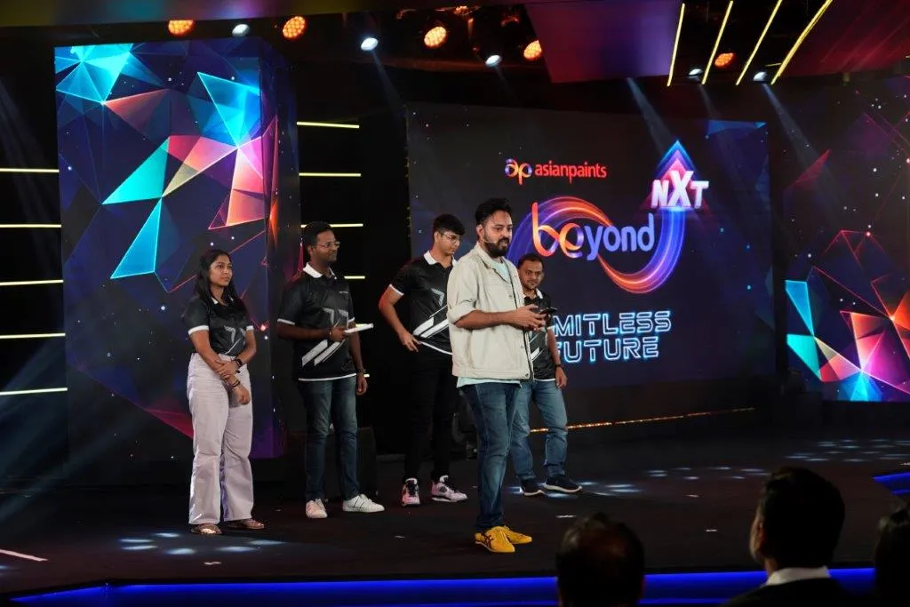 Mentalist Akshay Laxman performing at an event for Asain Paints in Mumbai